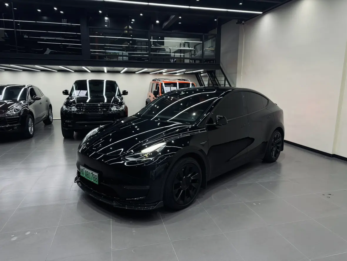 Tesla Model Y  из Китая