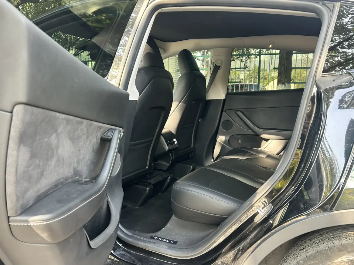 Tesla Model Y  из Китая