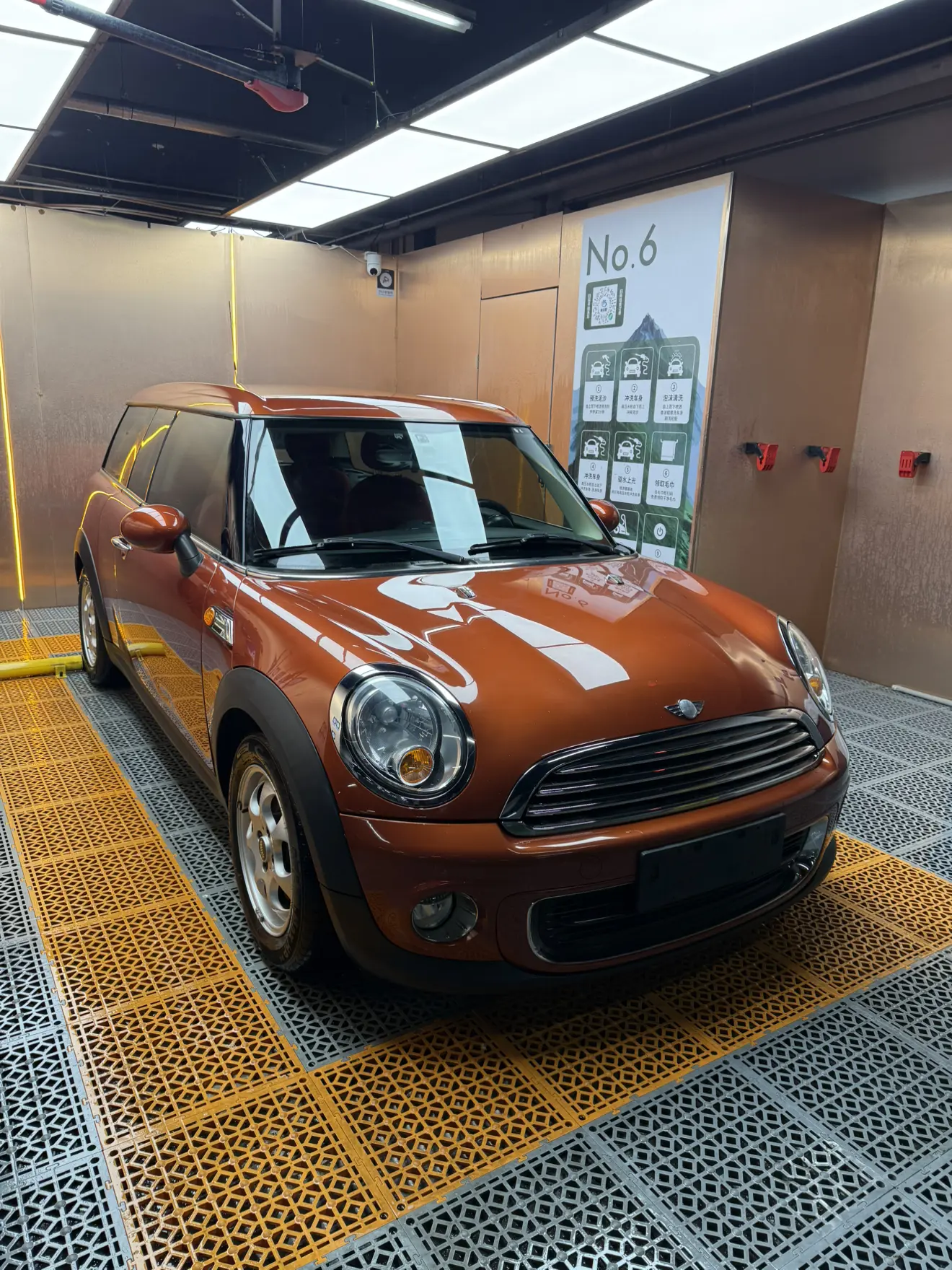 MINI CLUBMAN  из Китая