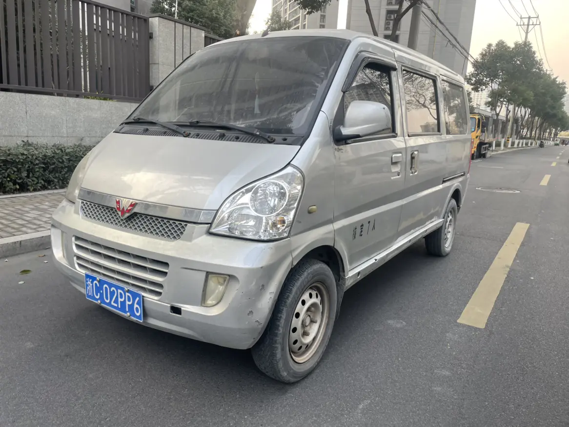 Wuling Rongguang  из Китая