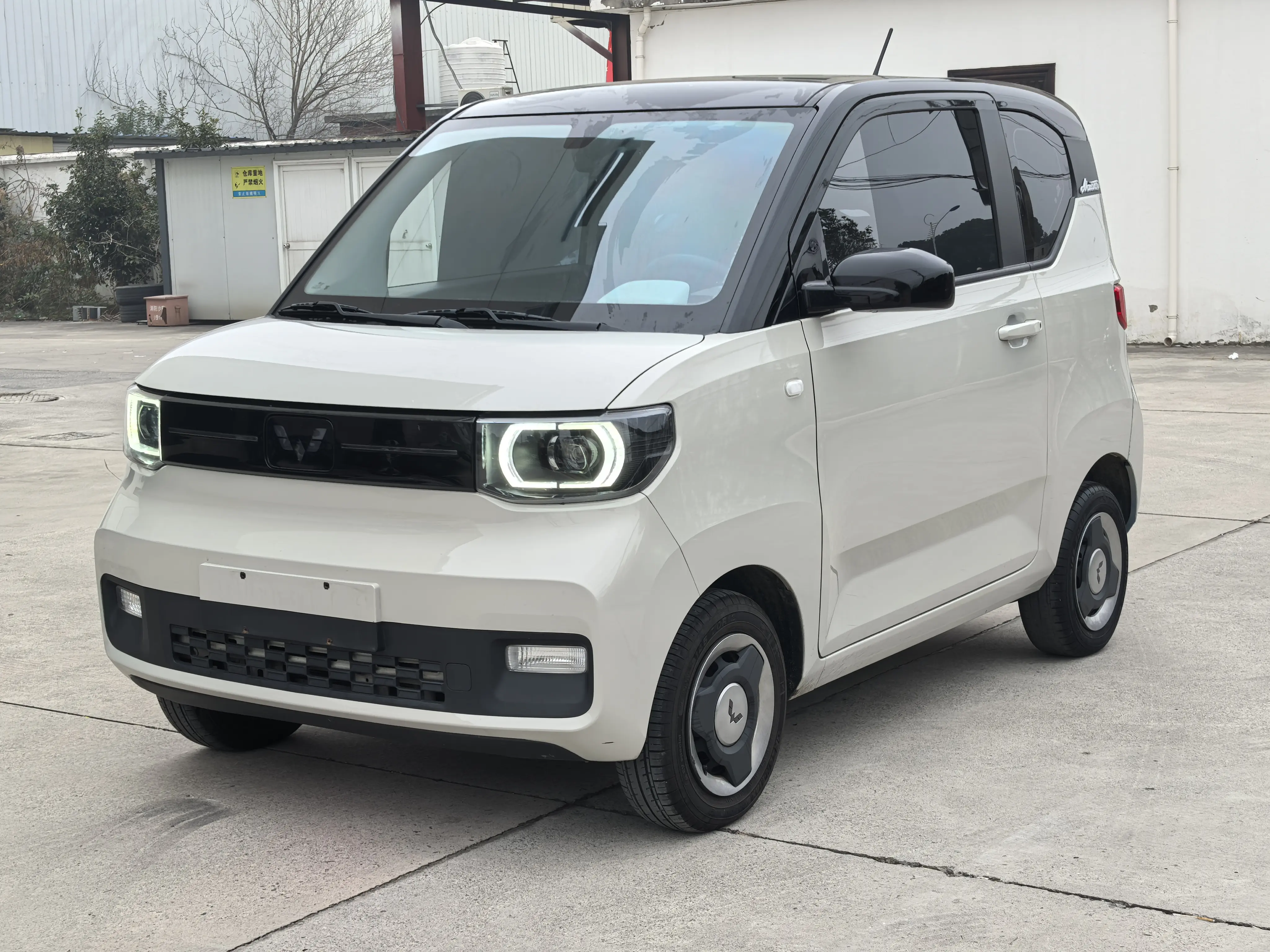 Wuling Hongguang MINIEV  из Китая