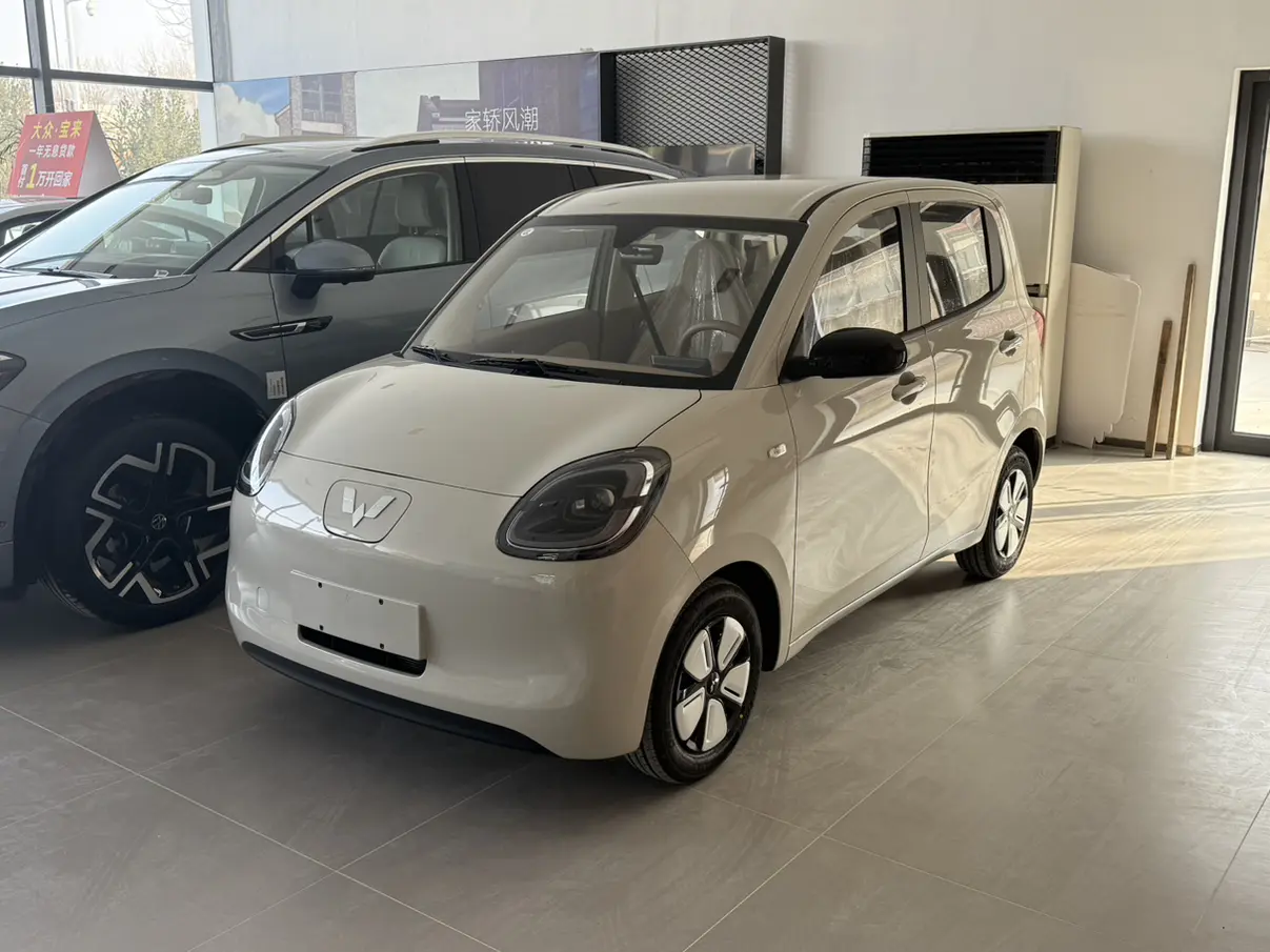 Wuling Hongguang MINIEV  из Китая