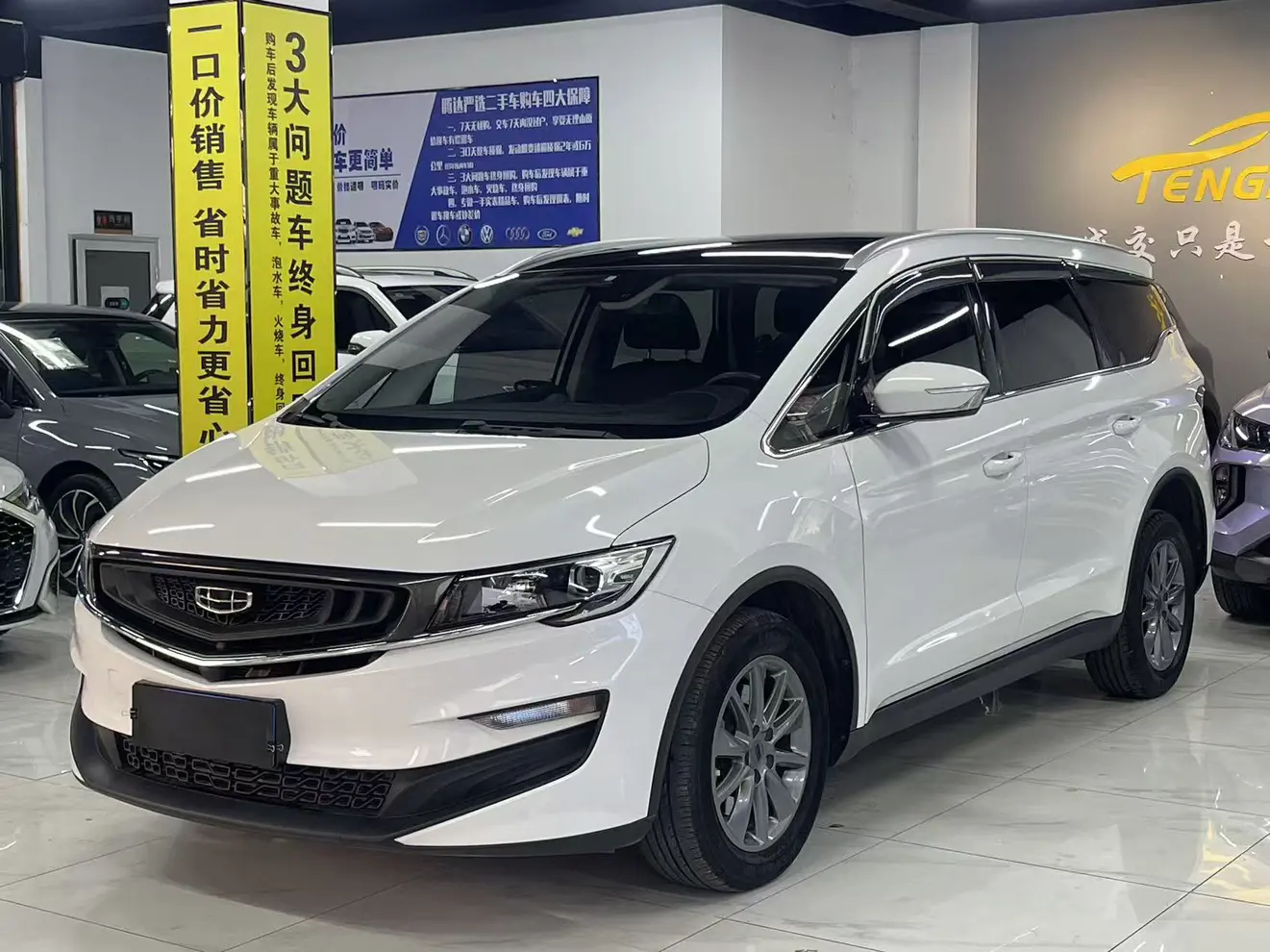 Geely Jiaji  из Китая