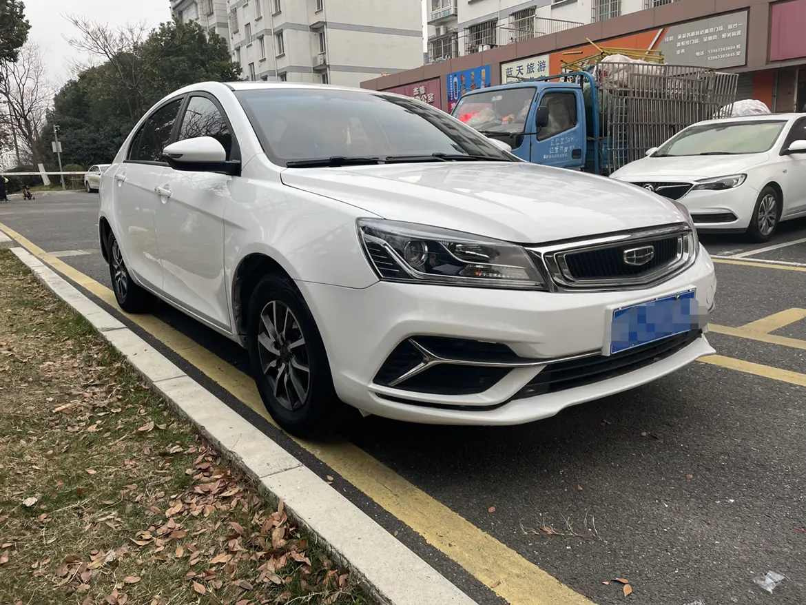Geely Emgrand  из Китая