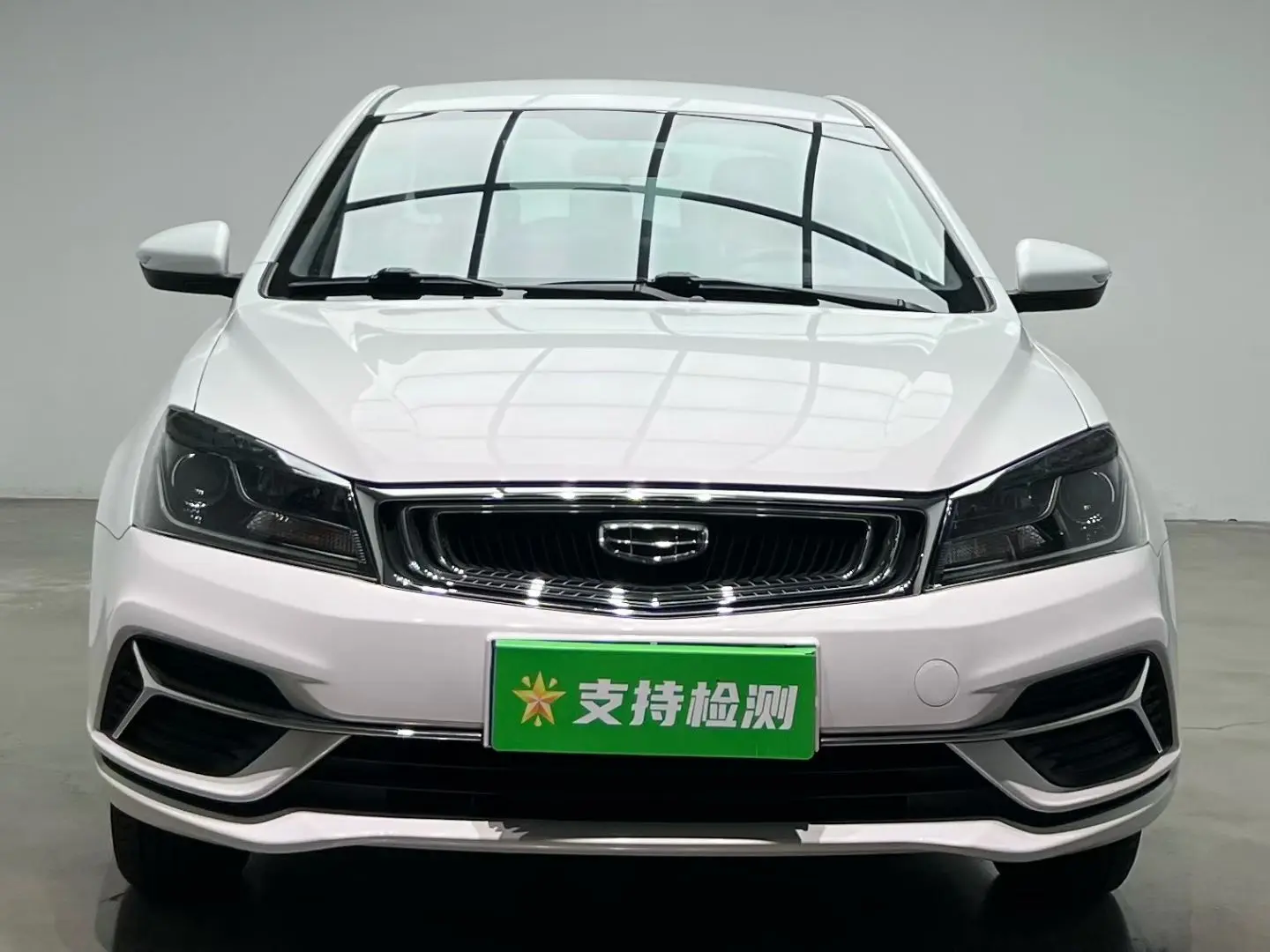 Geely Emgrand  из Китая