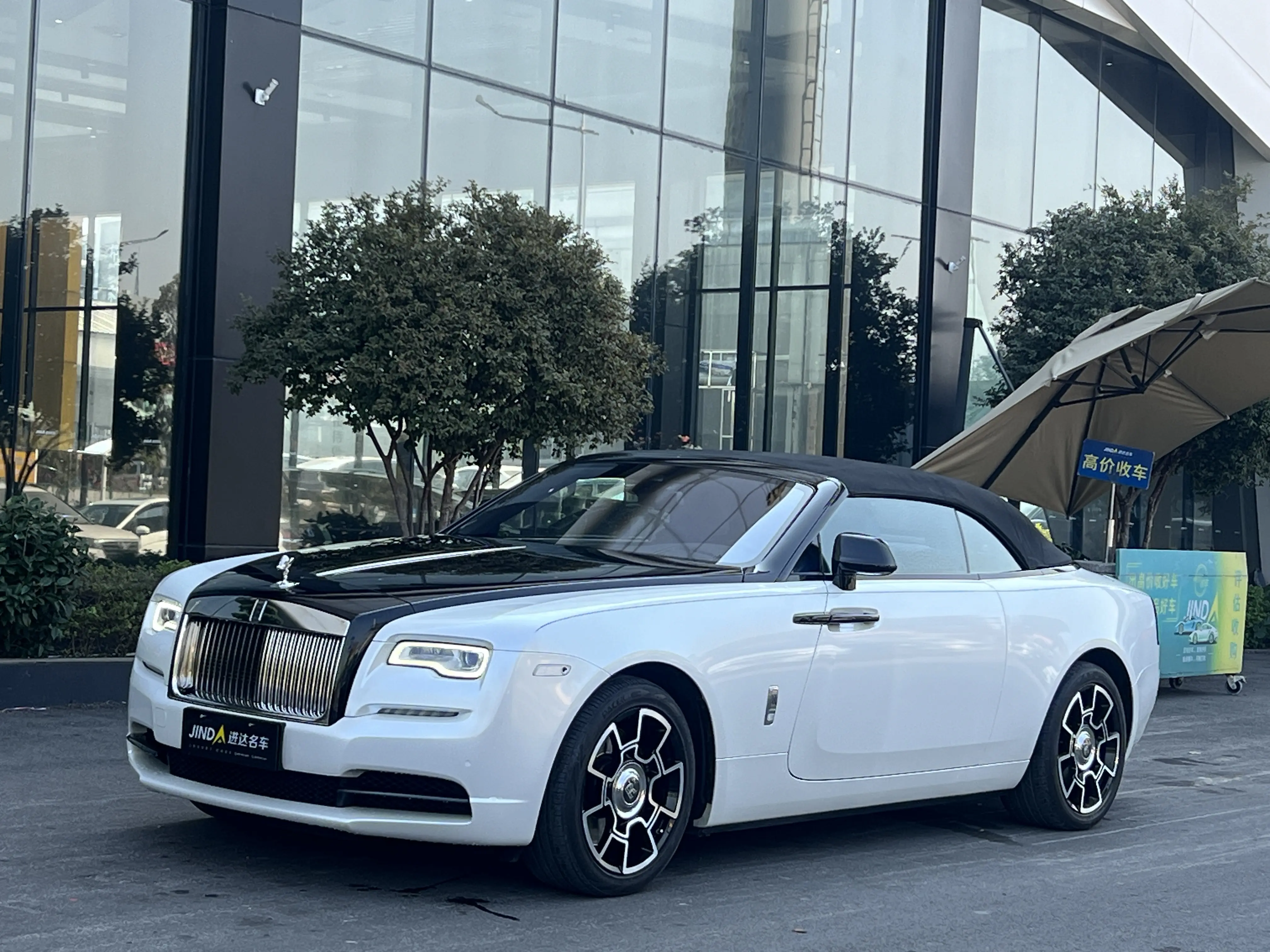 Rolls Royce Yao Ying  из Китая
