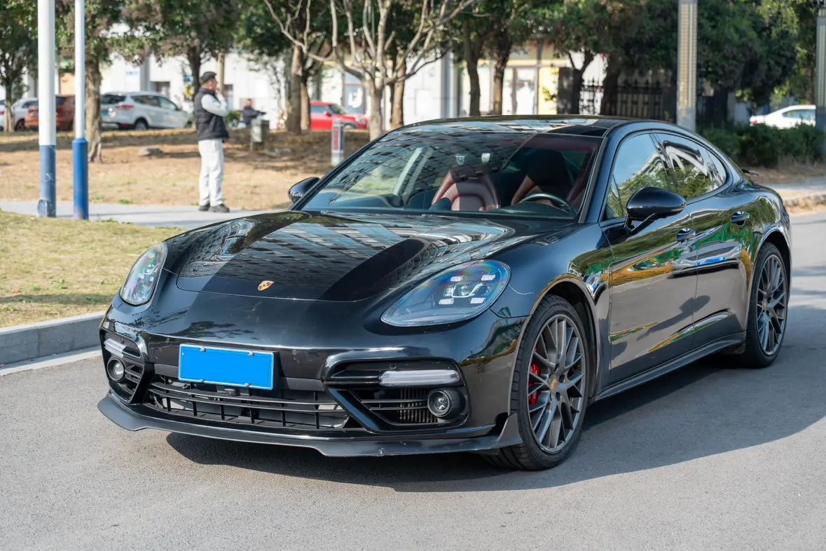 Porsche Panamera  из Китая