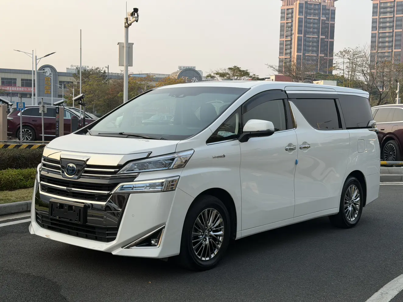 Toyota Crown Wellfire (Wilfa)  из Китая