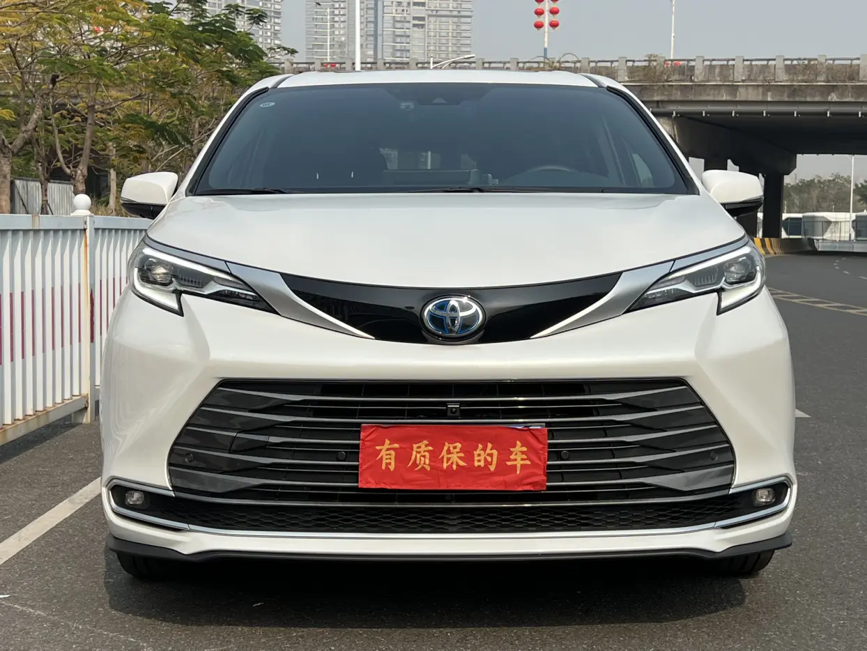 Toyota Sienna  из Китая