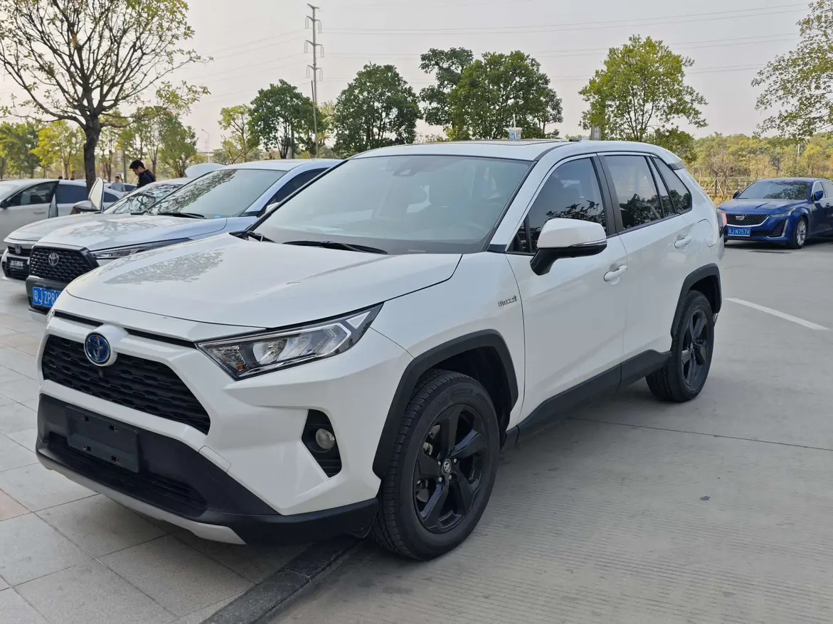 Toyota RAV4  из Китая