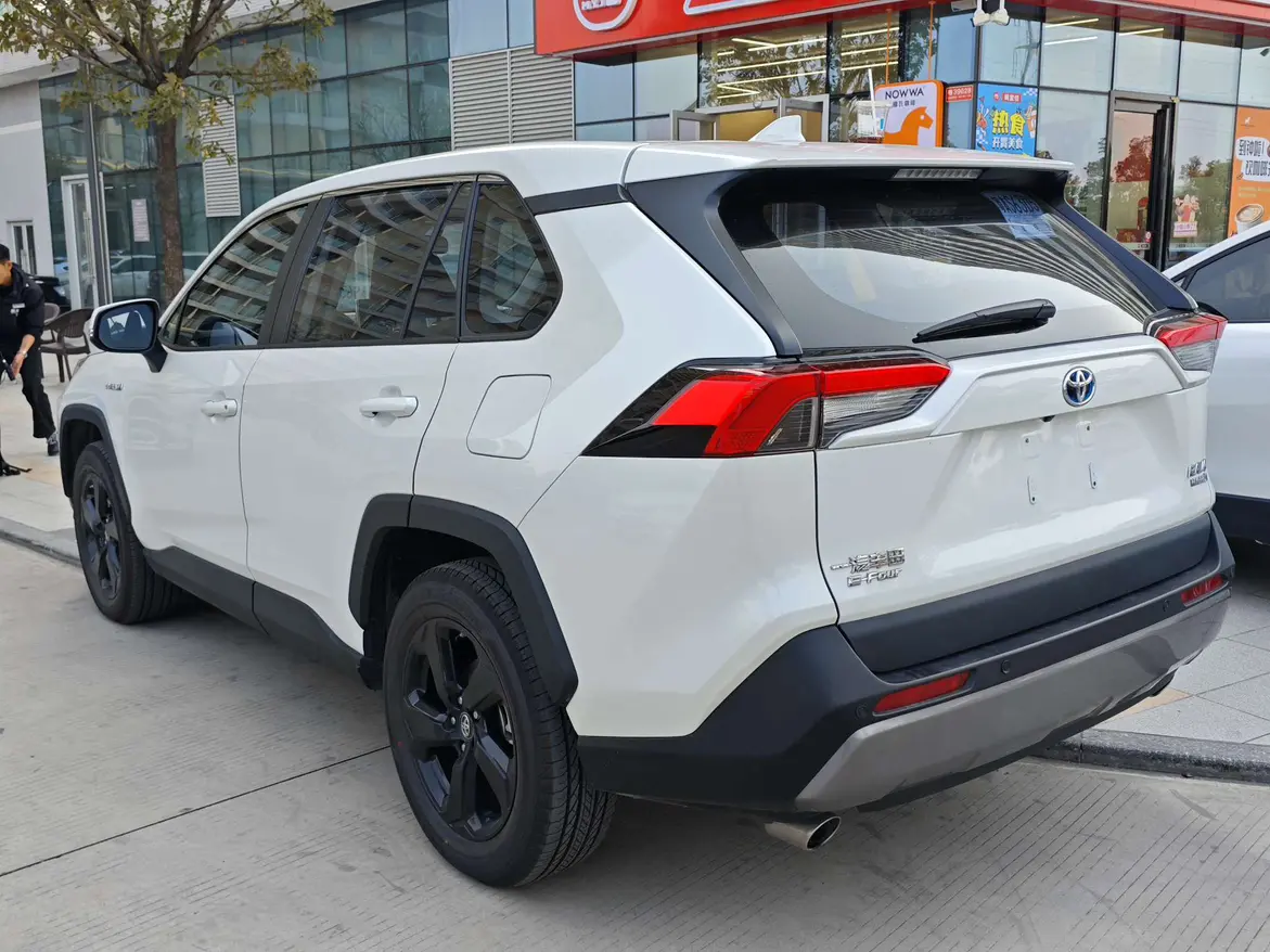 Toyota RAV4  из Китая