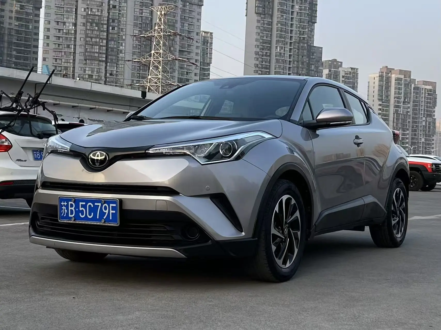 Toyota C-HR Hybrid (Yize IZOA)  из Китая