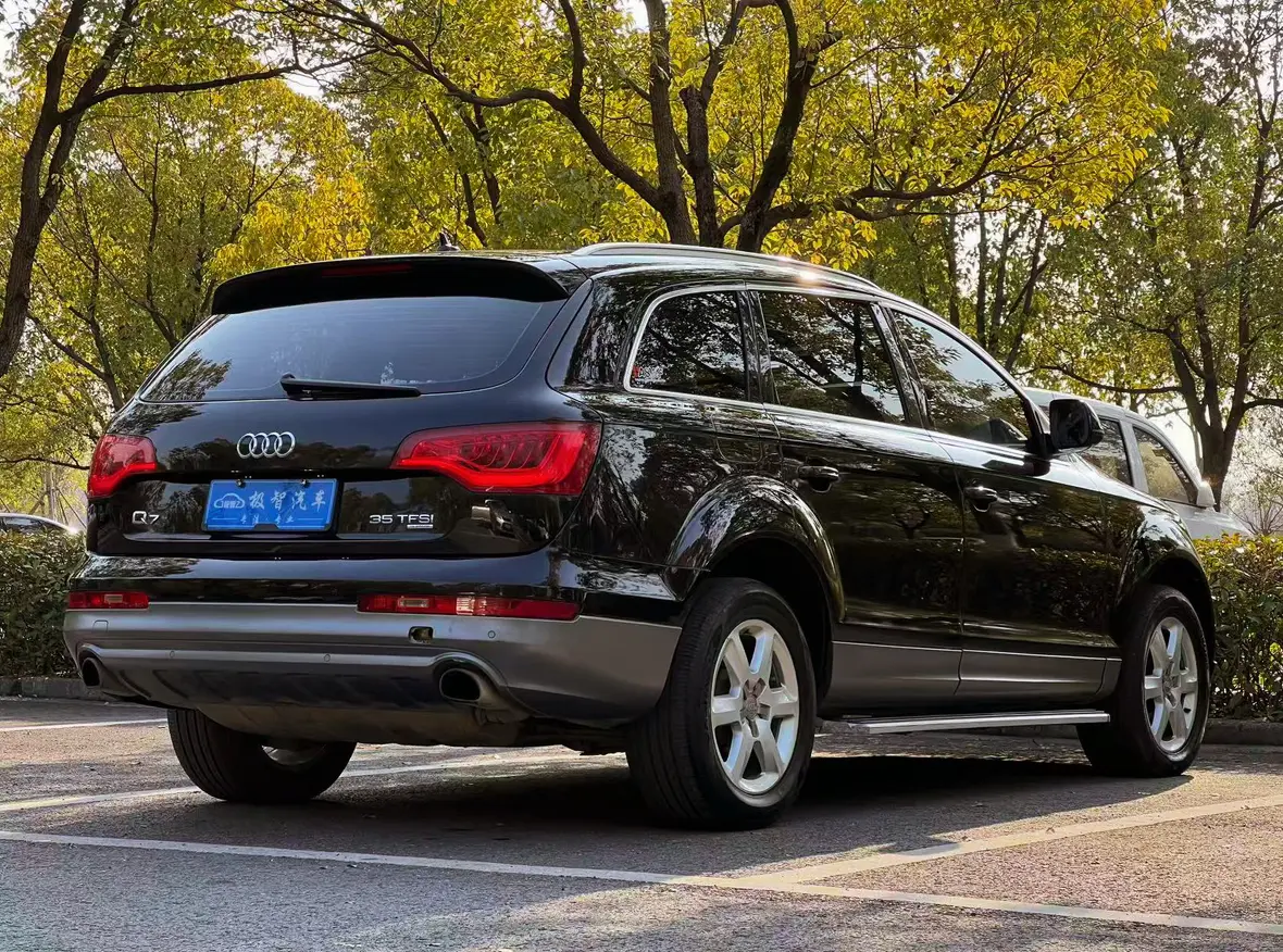 Audi Q7  из Китая