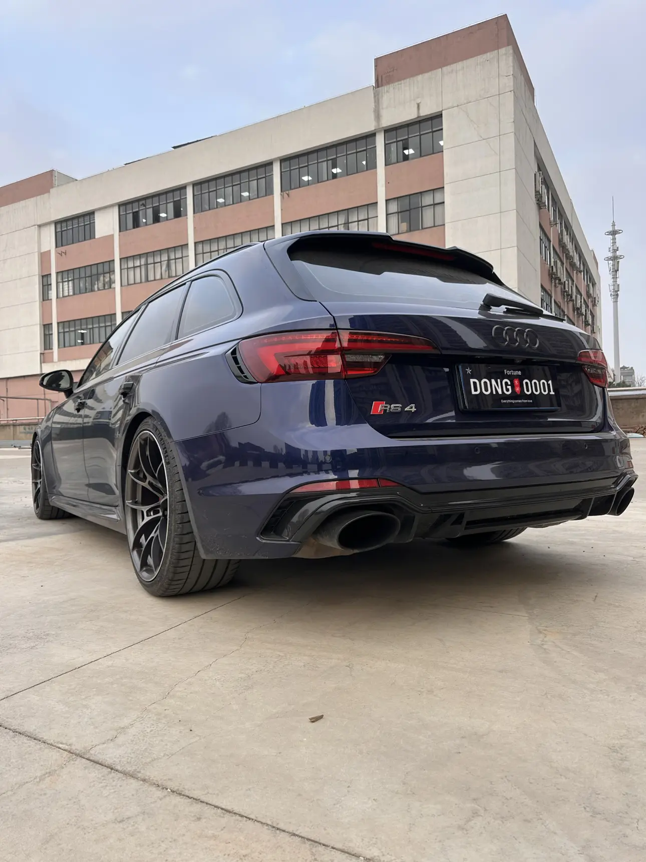 Audi RS 4  из Китая