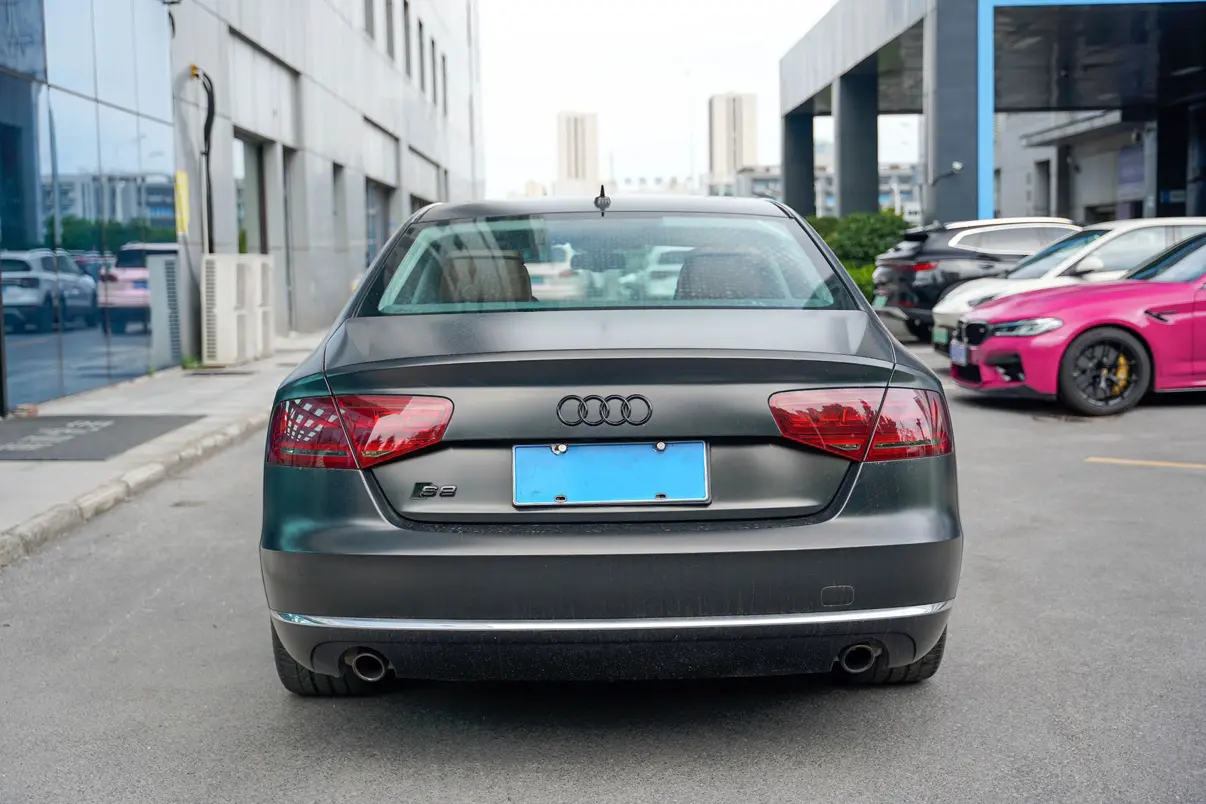 Audi A8  из Китая