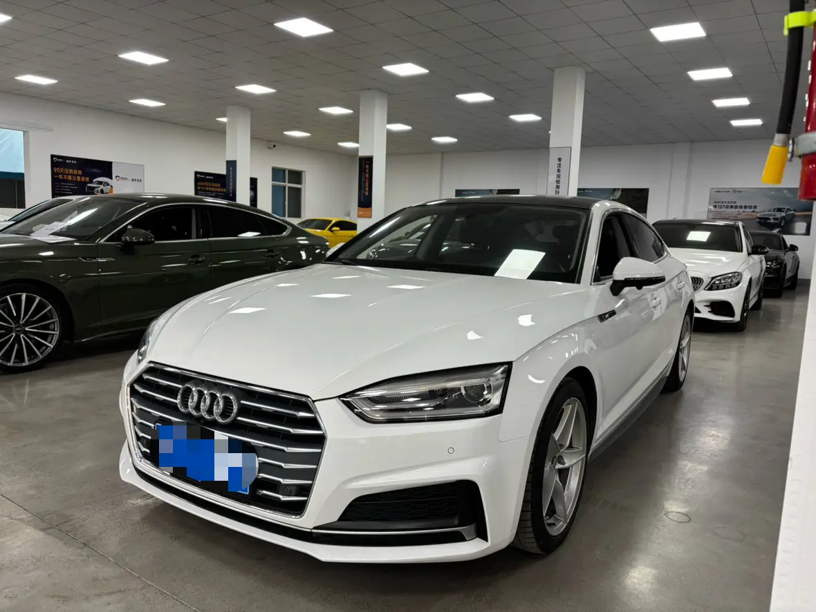 Audi A5  из Китая