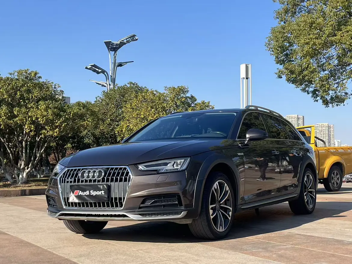 Audi A4  из Китая