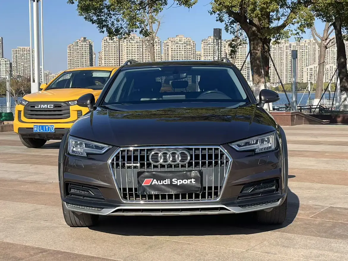 Audi A4  из Китая