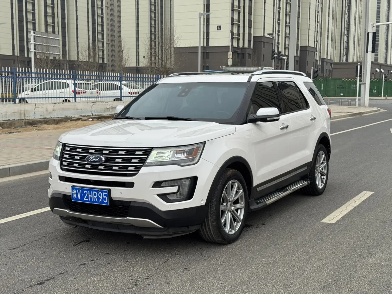 Ford Explorer  из Китая