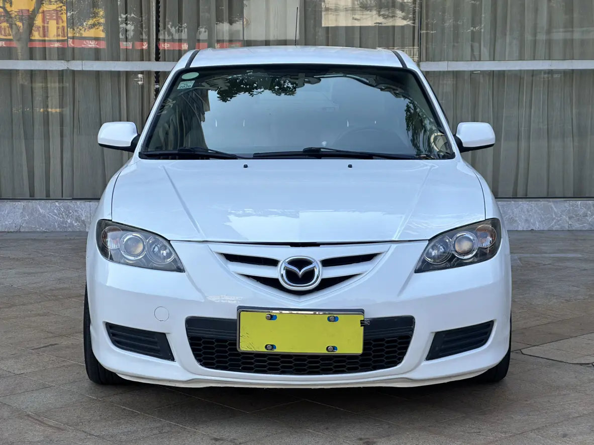 Mazda Axela (Mazda3)  из Китая