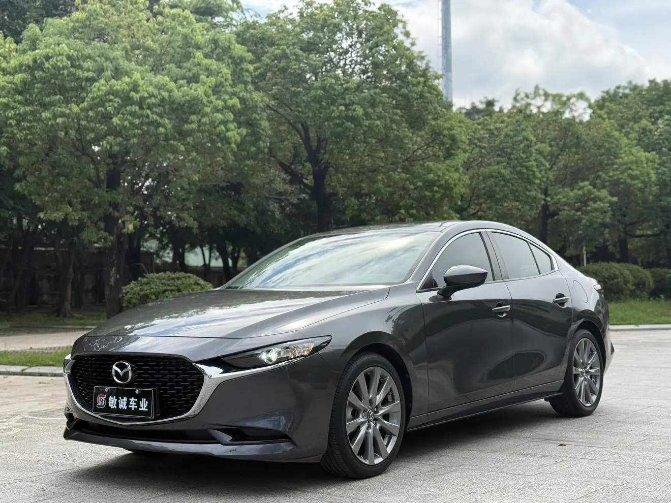 Mazda Axela (Mazda3)  из Китая
