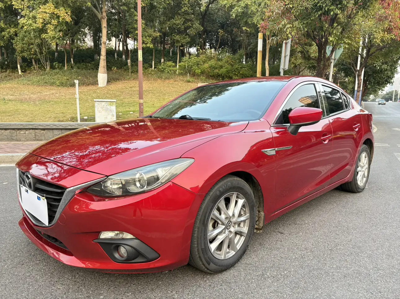 Mazda Axela (Mazda3)  из Китая