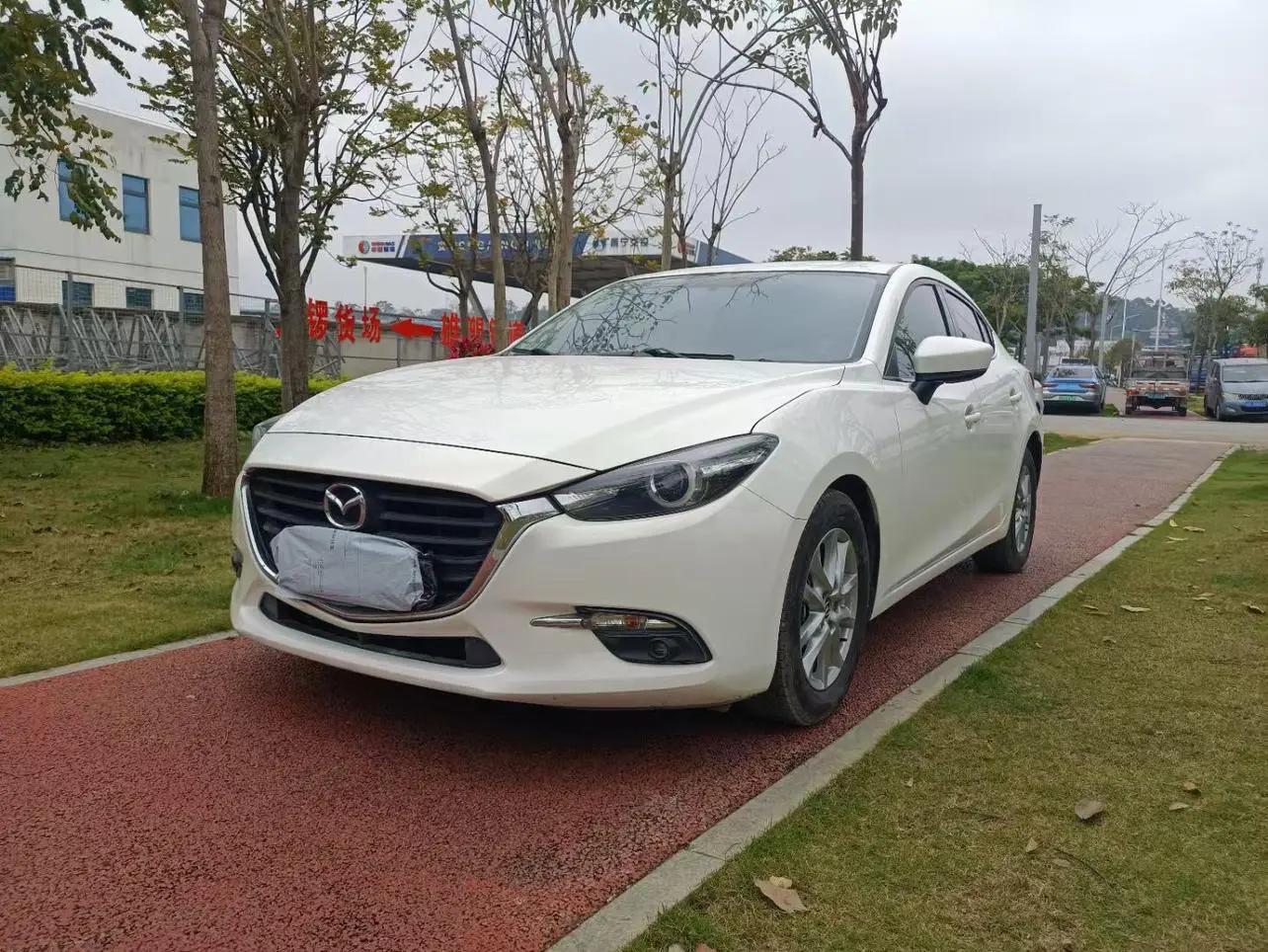 Mazda Axela (Mazda3)  из Китая