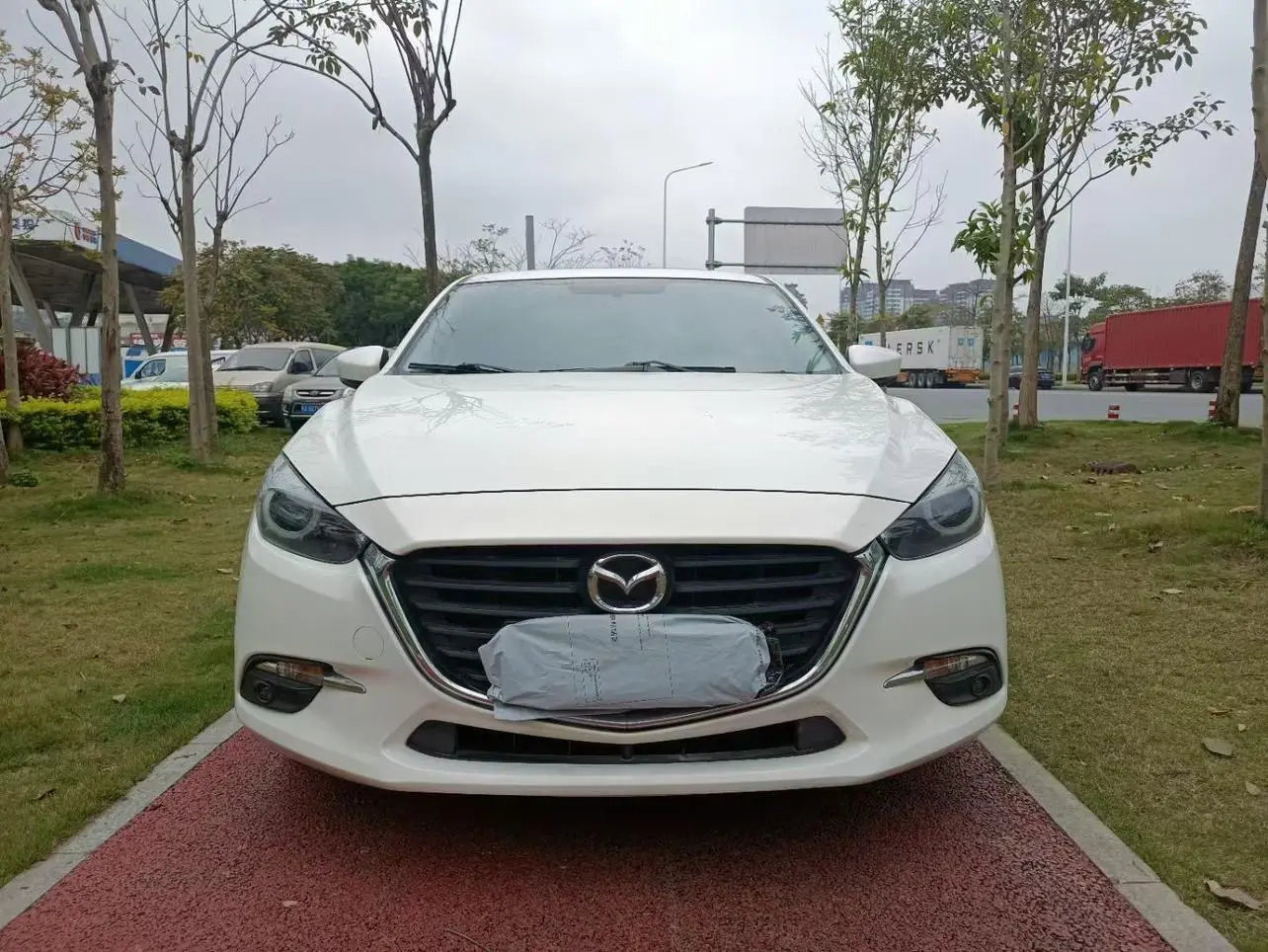 Mazda Axela (Mazda3)  из Китая