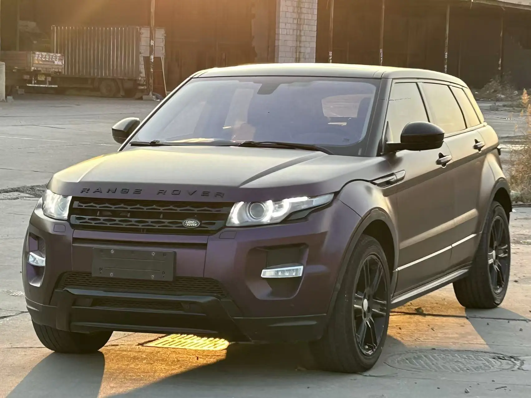 Land Rover Range Rover Evoque  из Китая