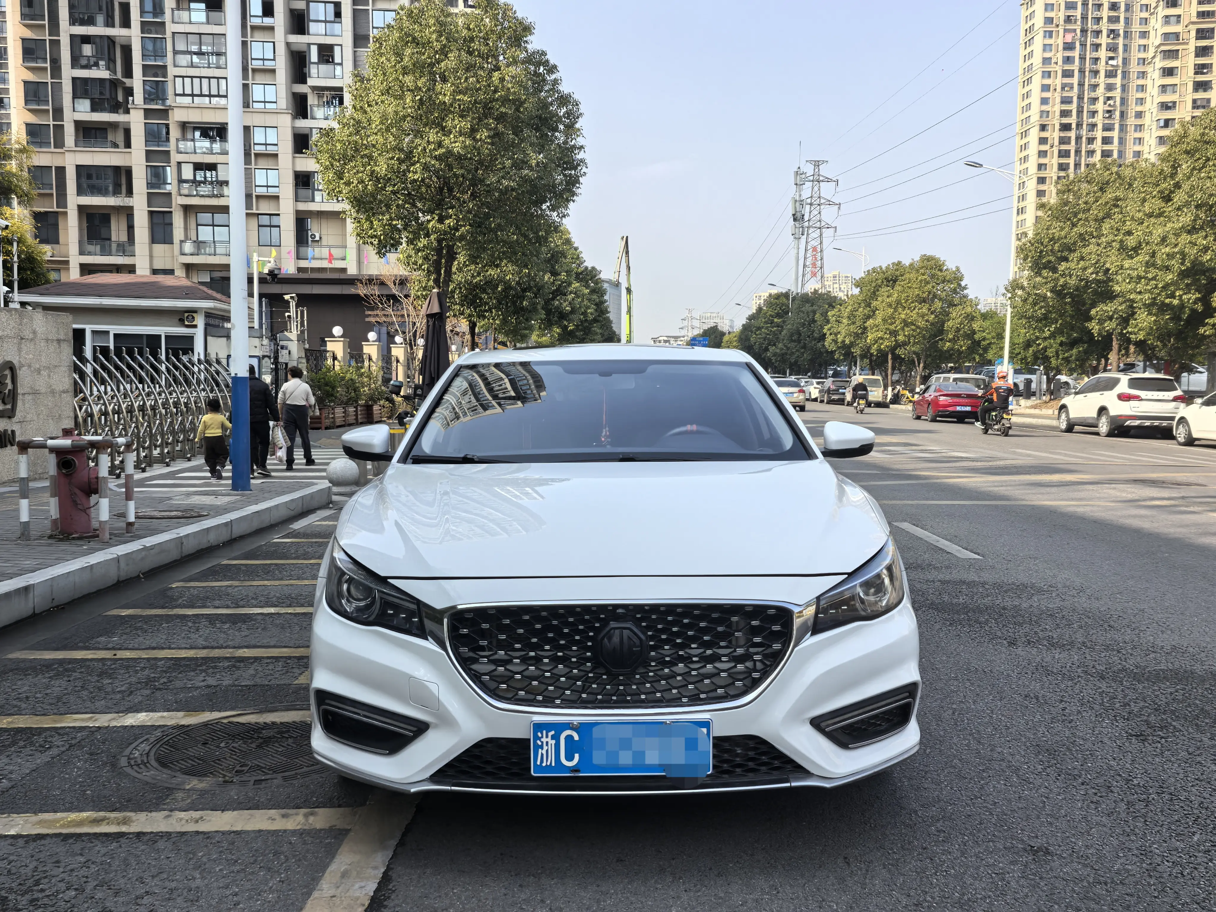 MG 6  из Китая