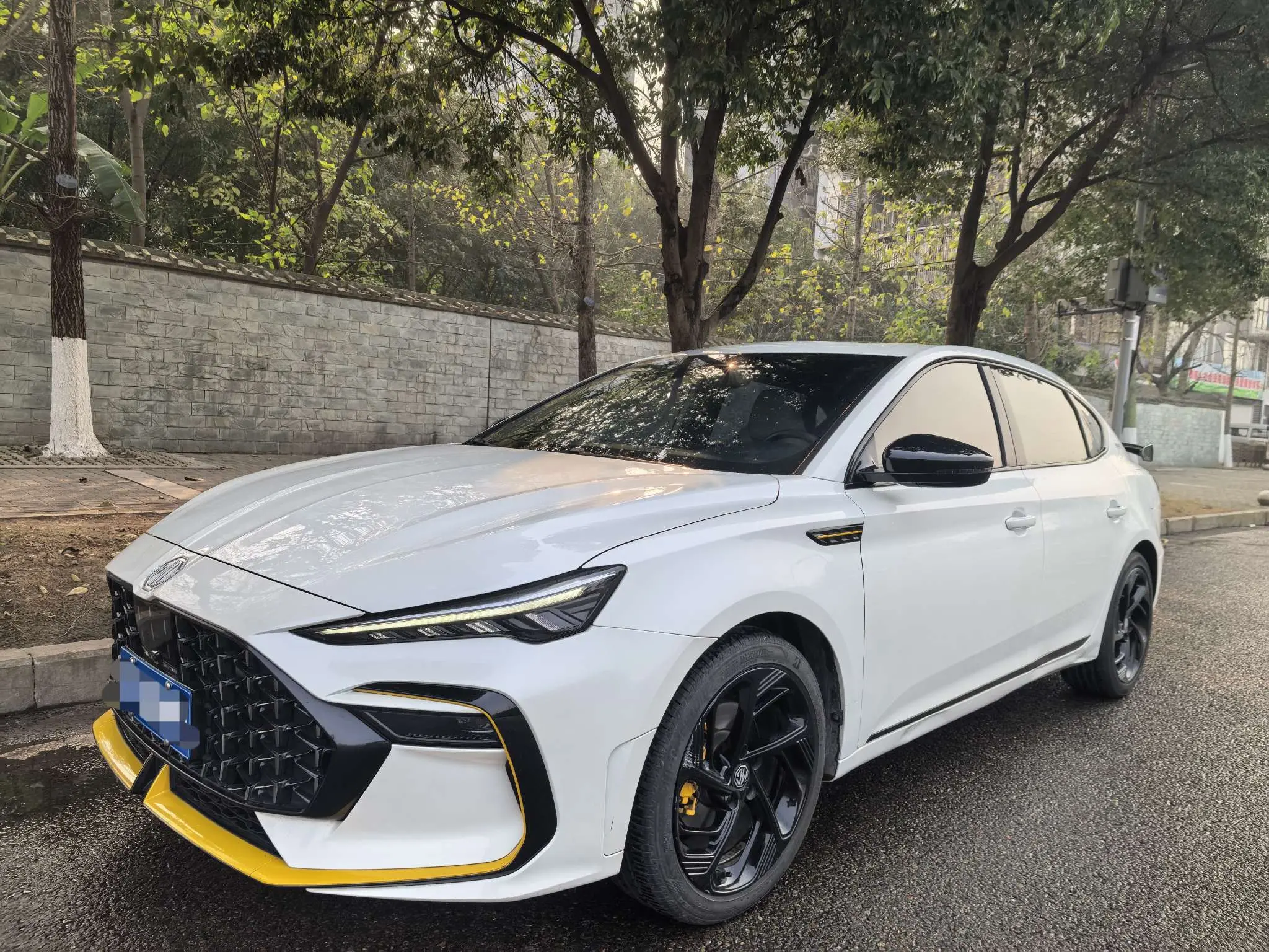 MG 6  из Китая