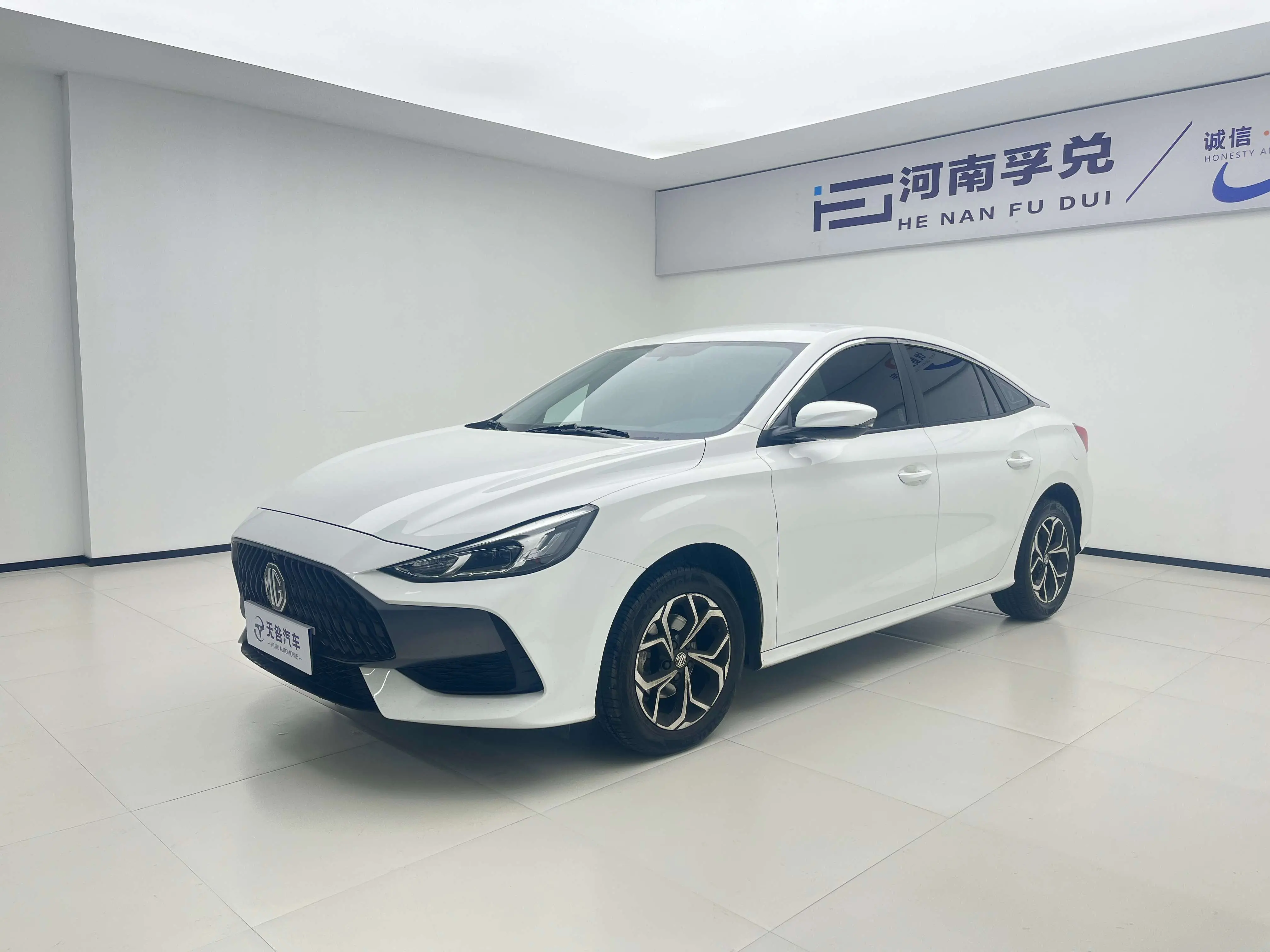 MG 5  из Китая