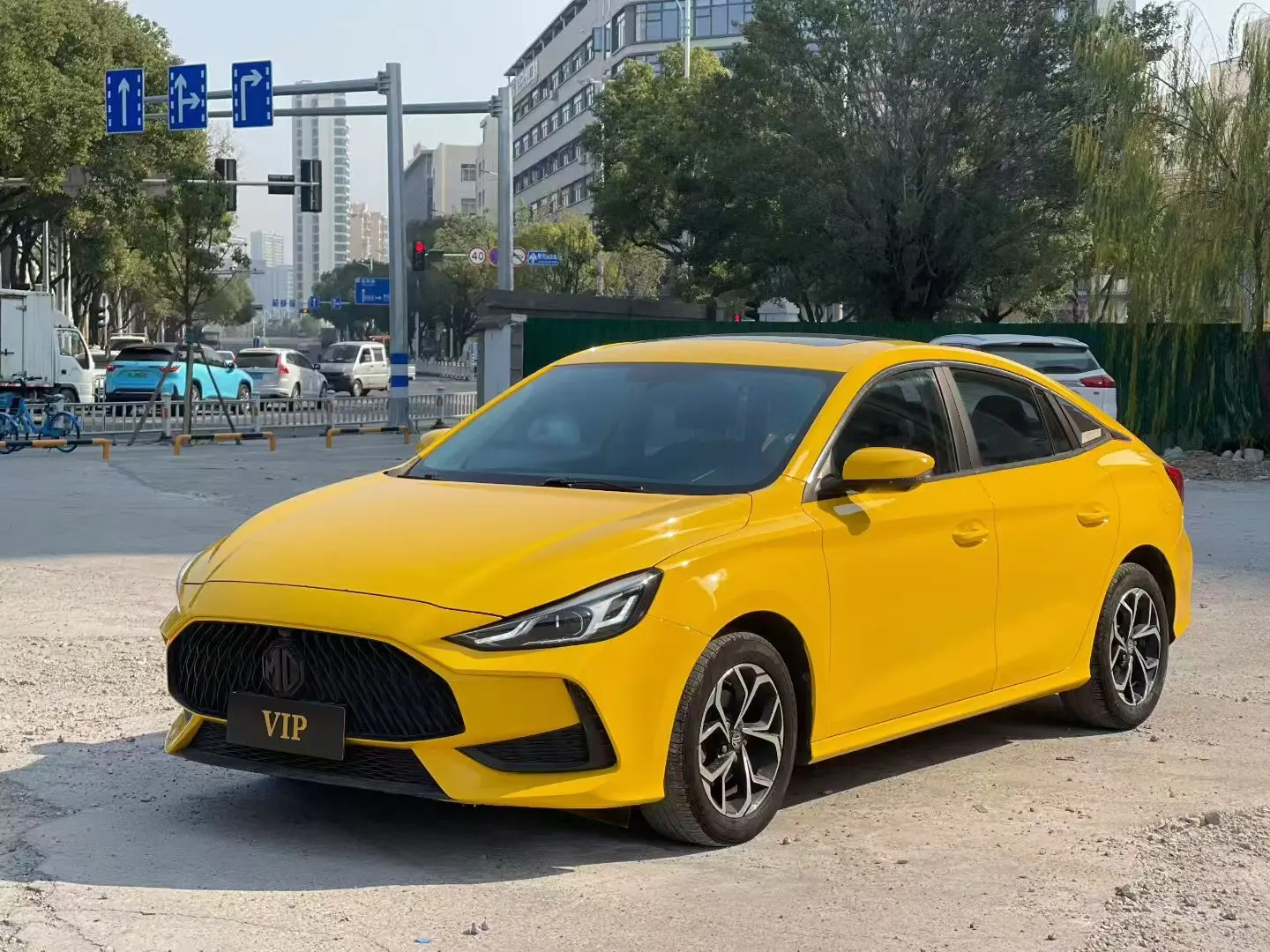 MG 5  из Китая