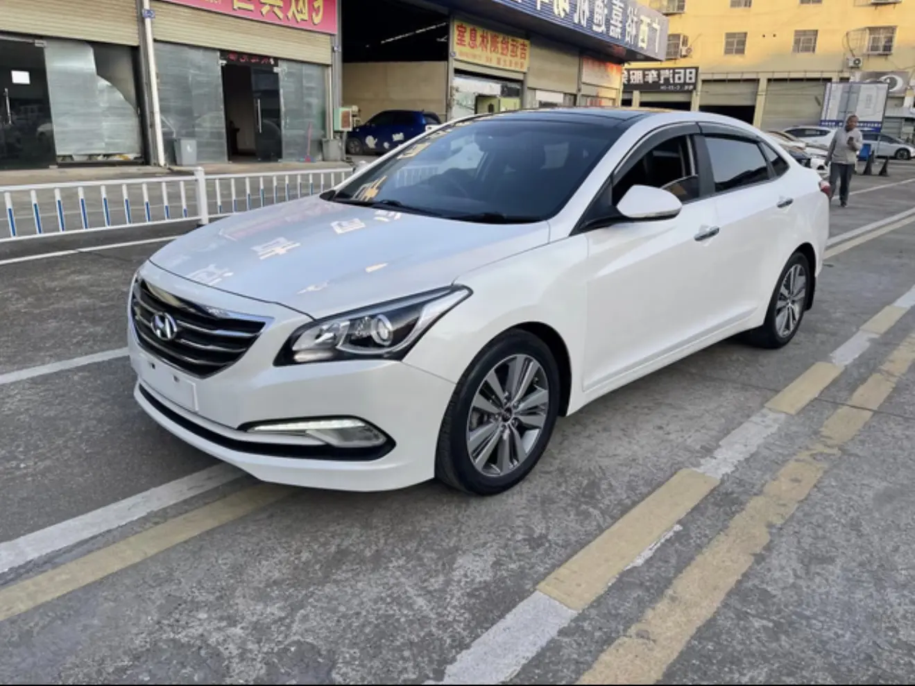 Hyundai Famous pictures  из Китая