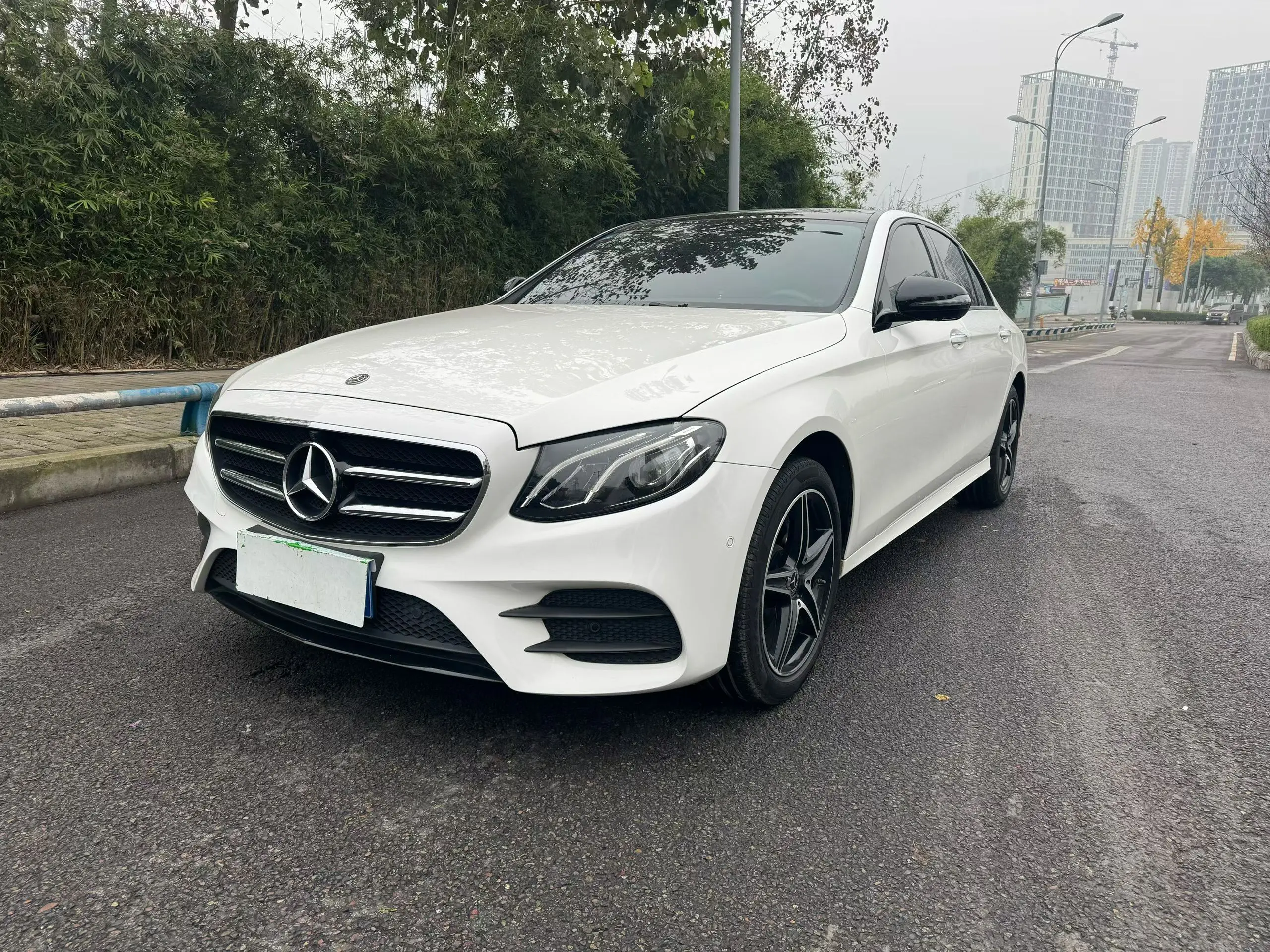Mercedes-Benz E-Class  из Китая