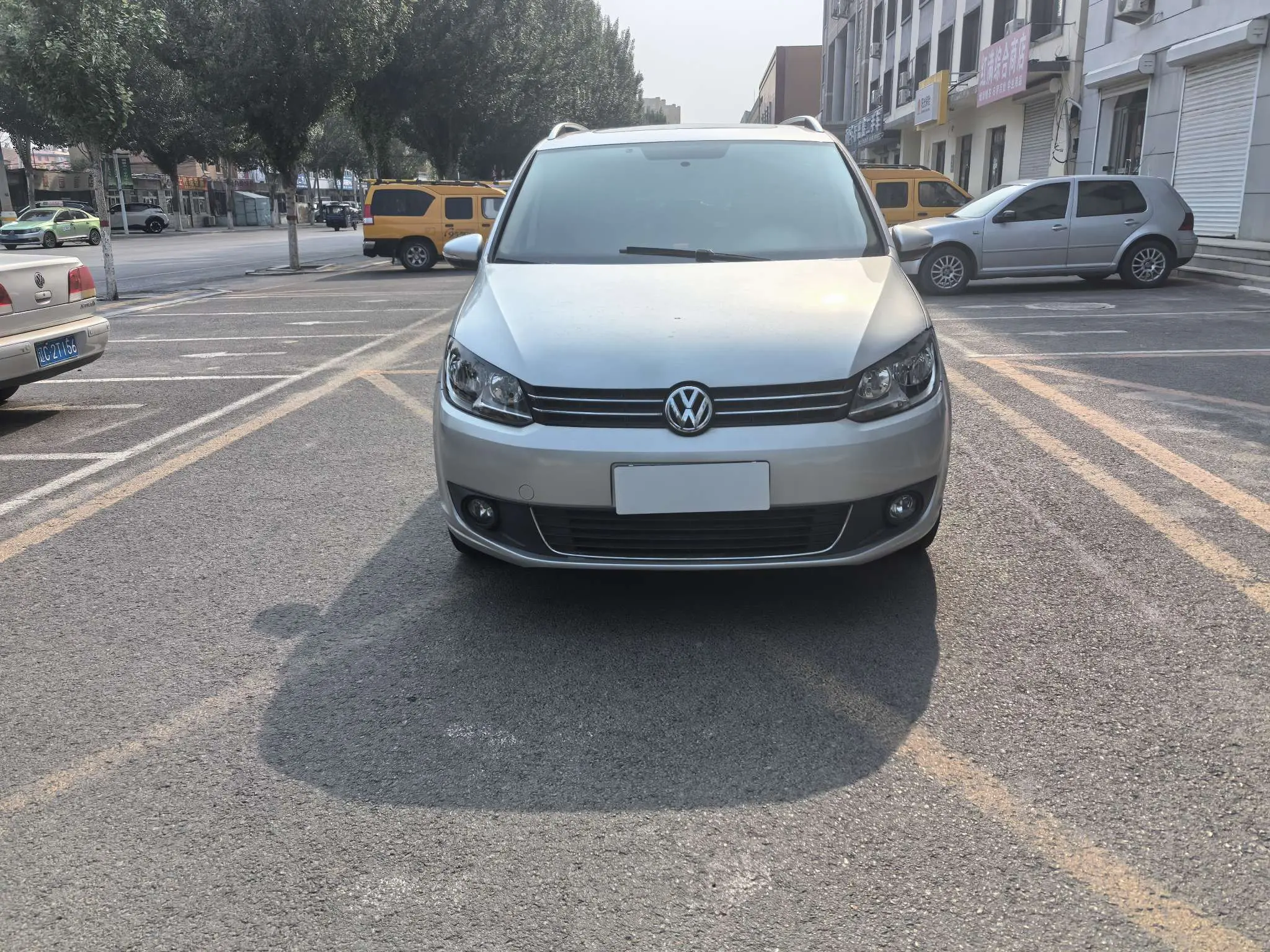 Volkswagen Touran  из Китая
