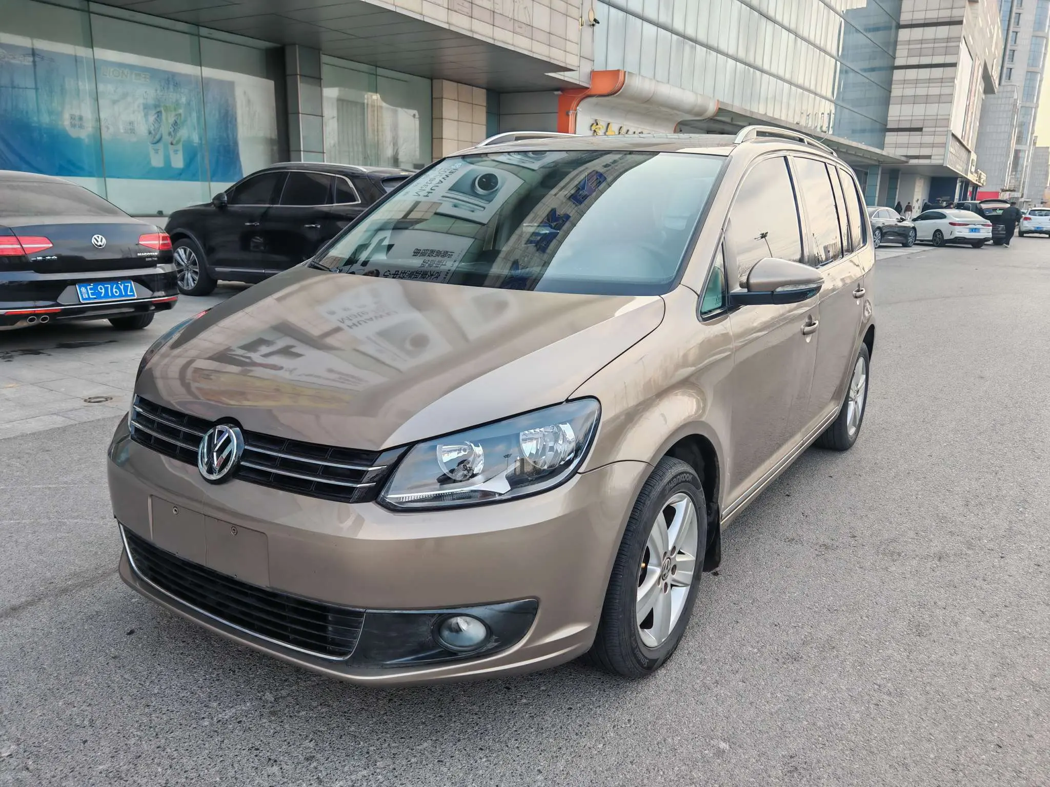 Volkswagen Touran  из Китая