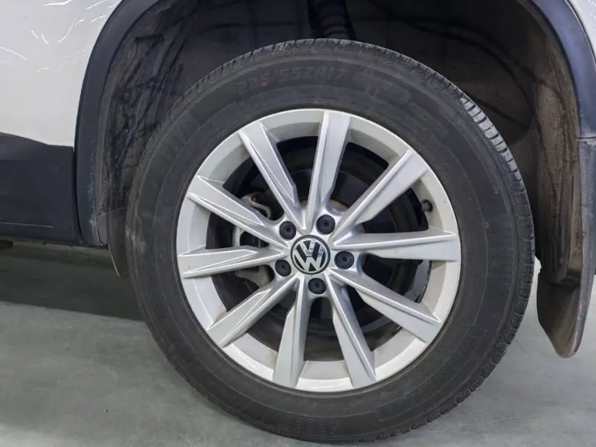 Volkswagen Tiguan  из Китая