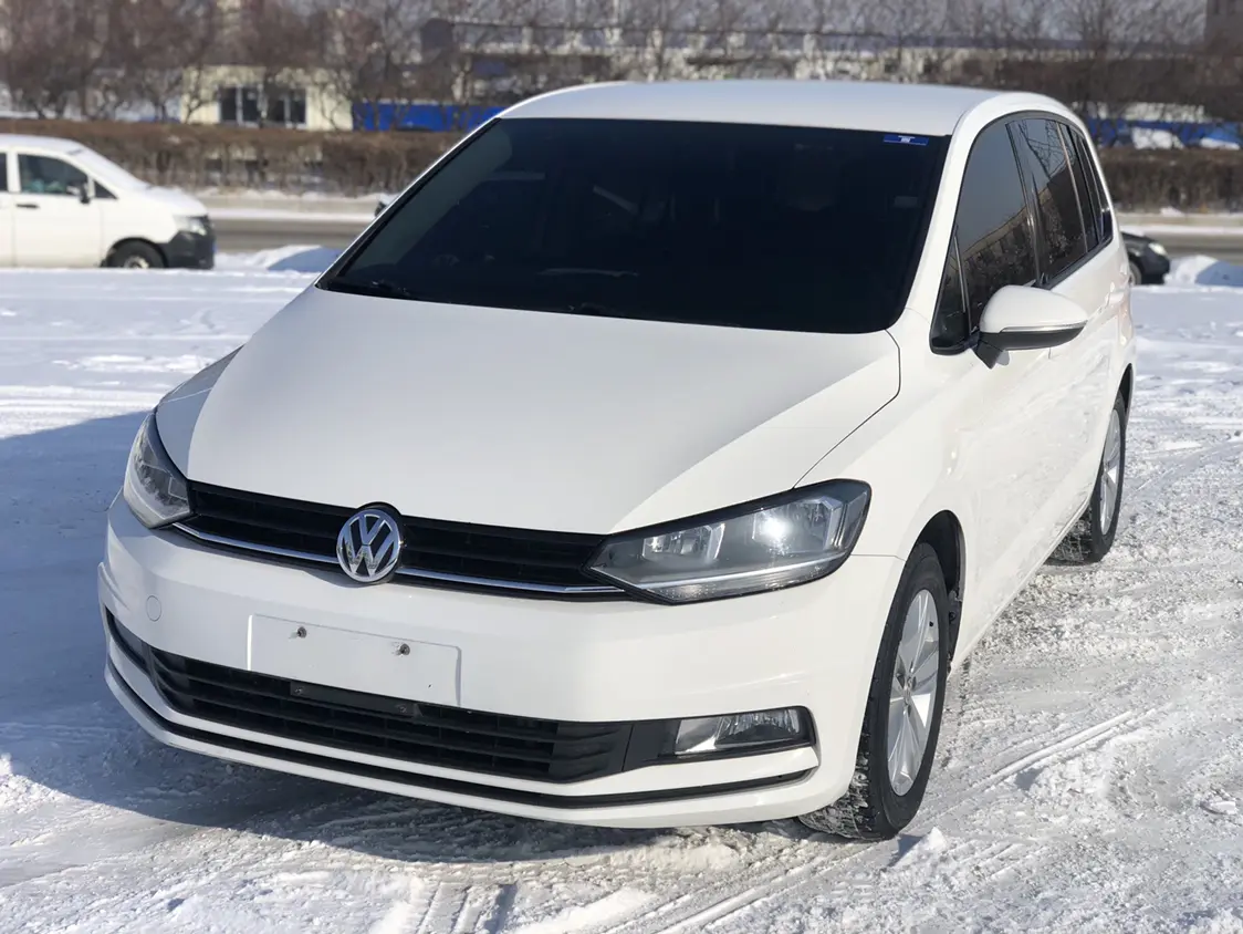 Volkswagen Touran L  из Китая