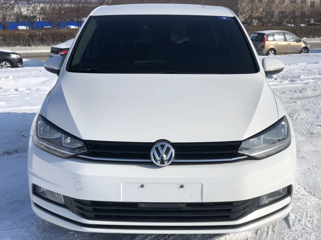 Volkswagen Touran L  из Китая