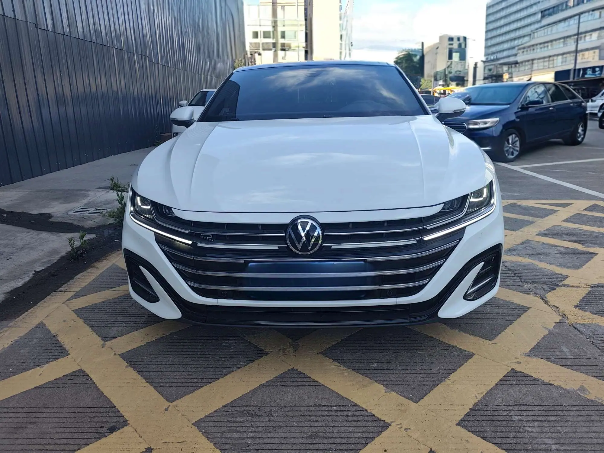 Volkswagen Arteon (CC)  из Китая
