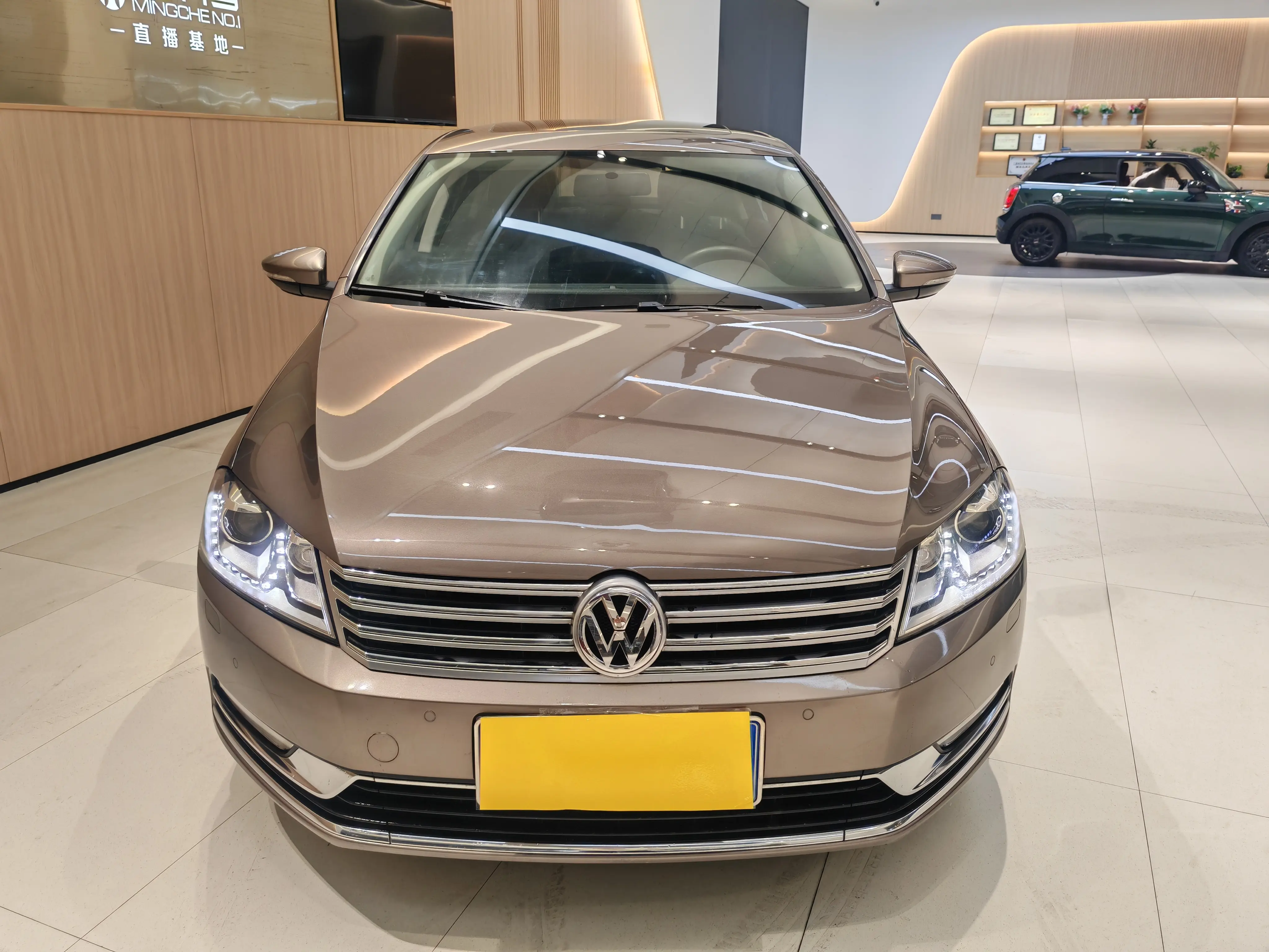 Volkswagen Magotan  из Китая