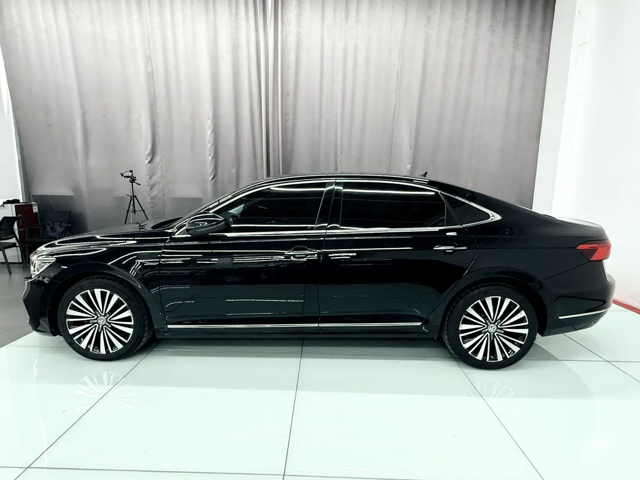 Volkswagen Passat  из Китая