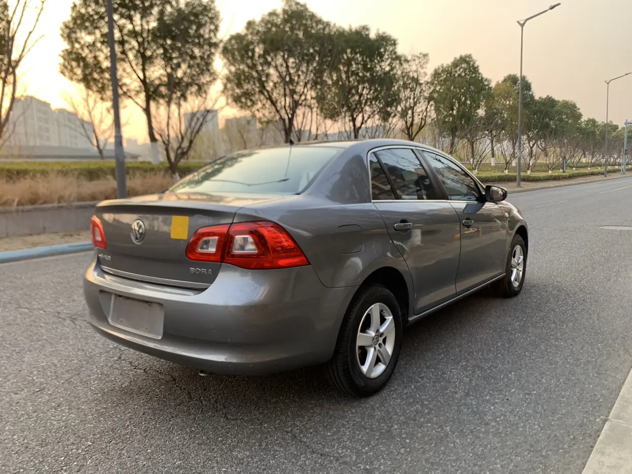 Volkswagen Bora  из Китая