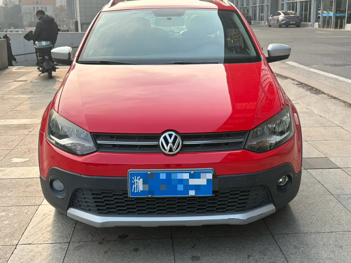 Volkswagen Polo  из Китая