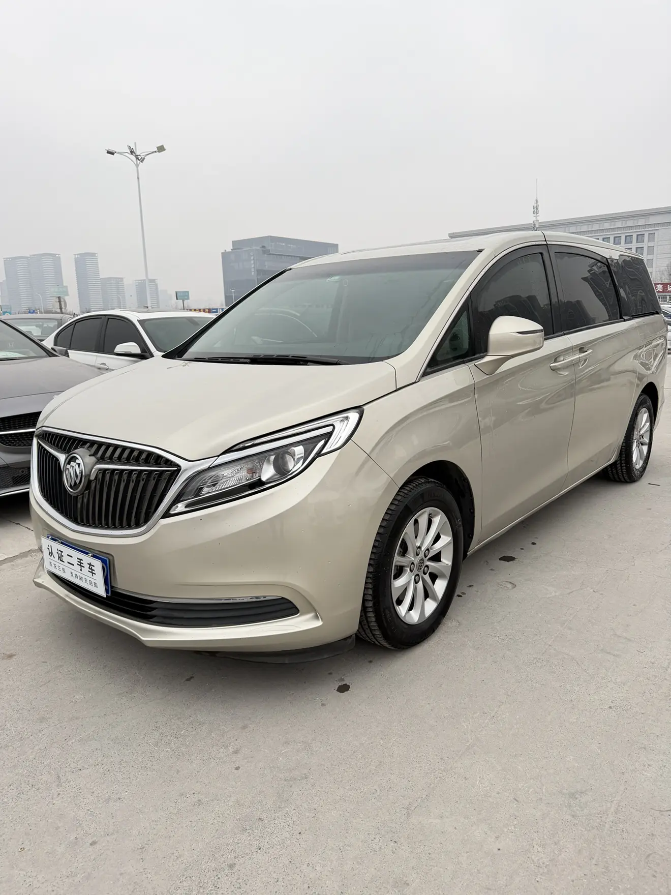 Buick GL8  из Китая