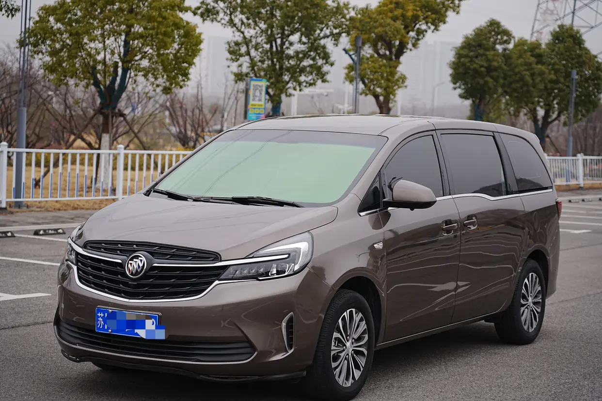 Buick GL8  из Китая