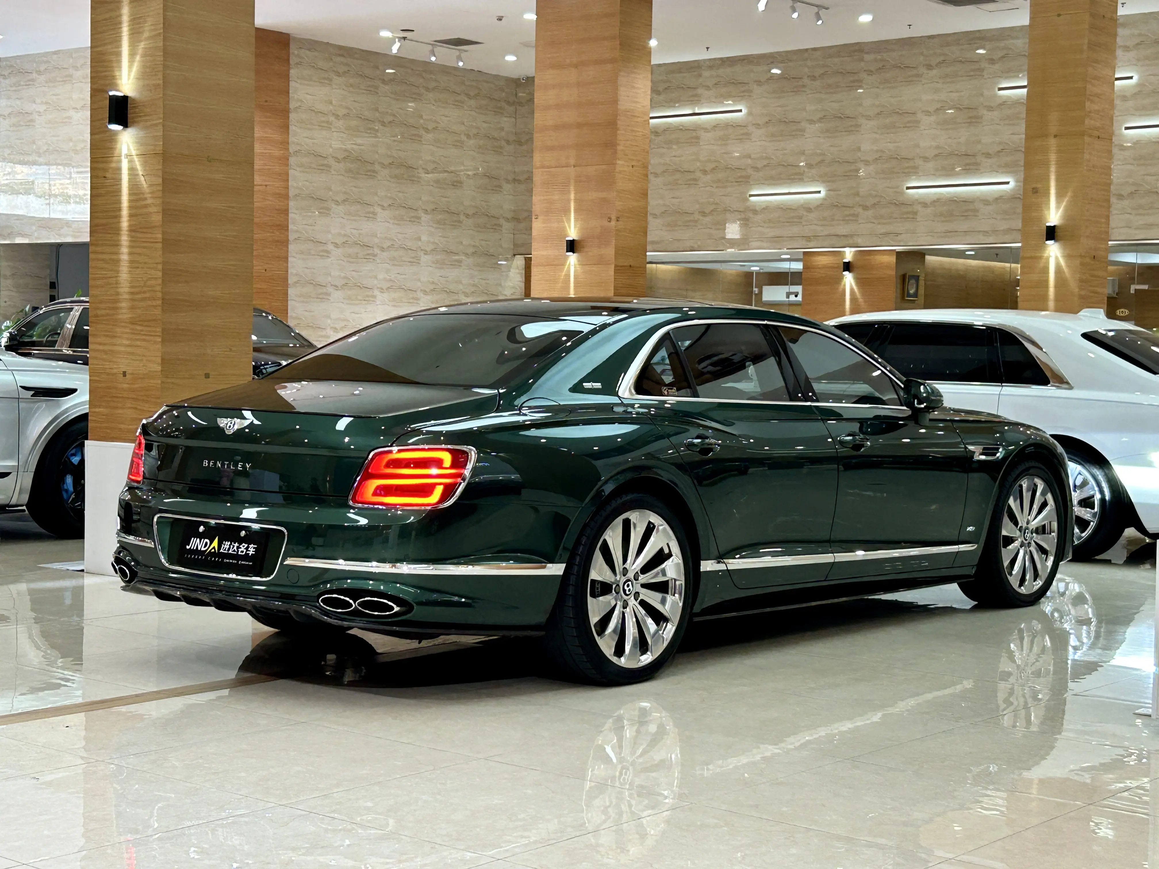 Bentley Galloping  из Китая