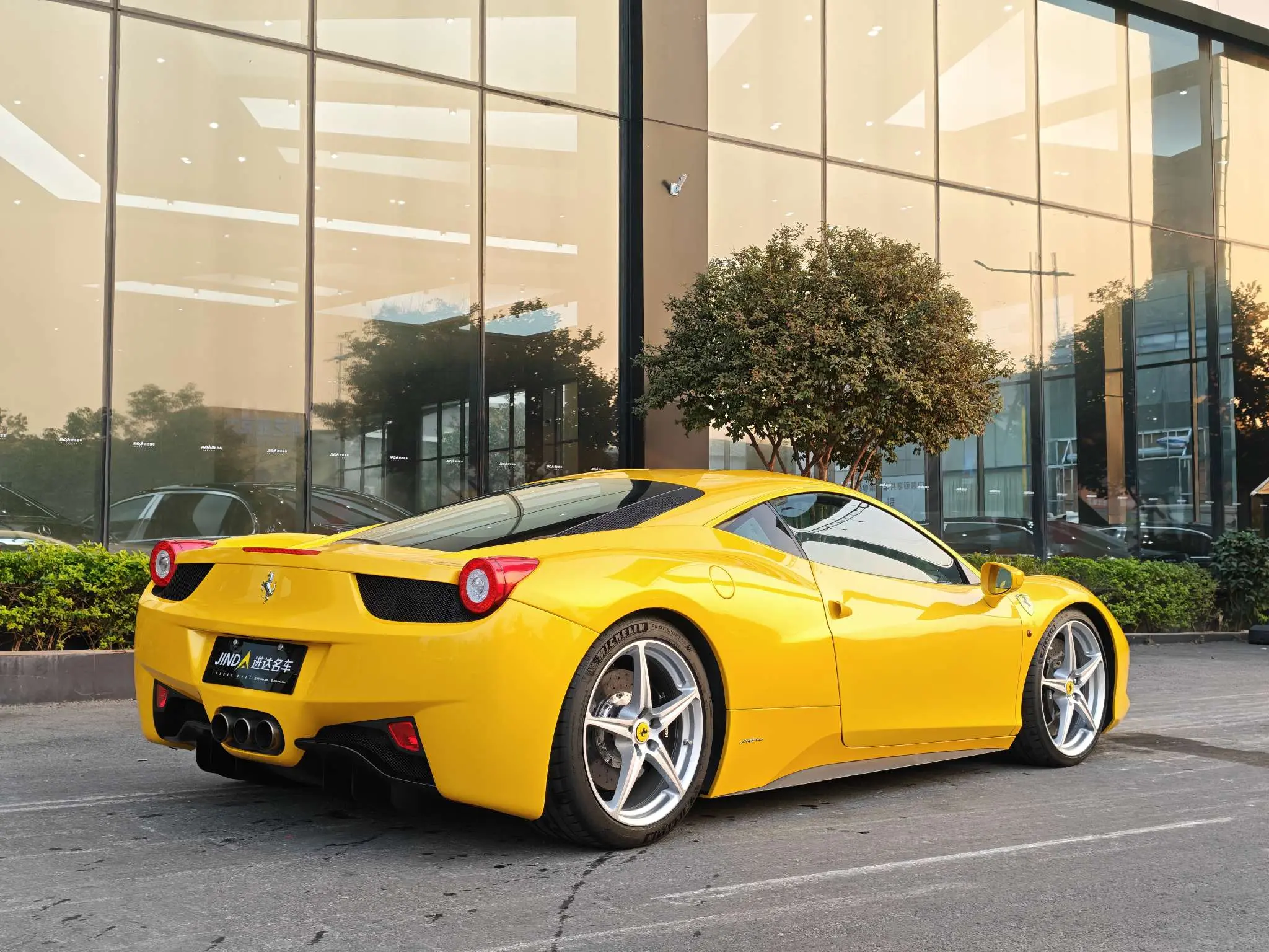 Ferrari 458  из Китая