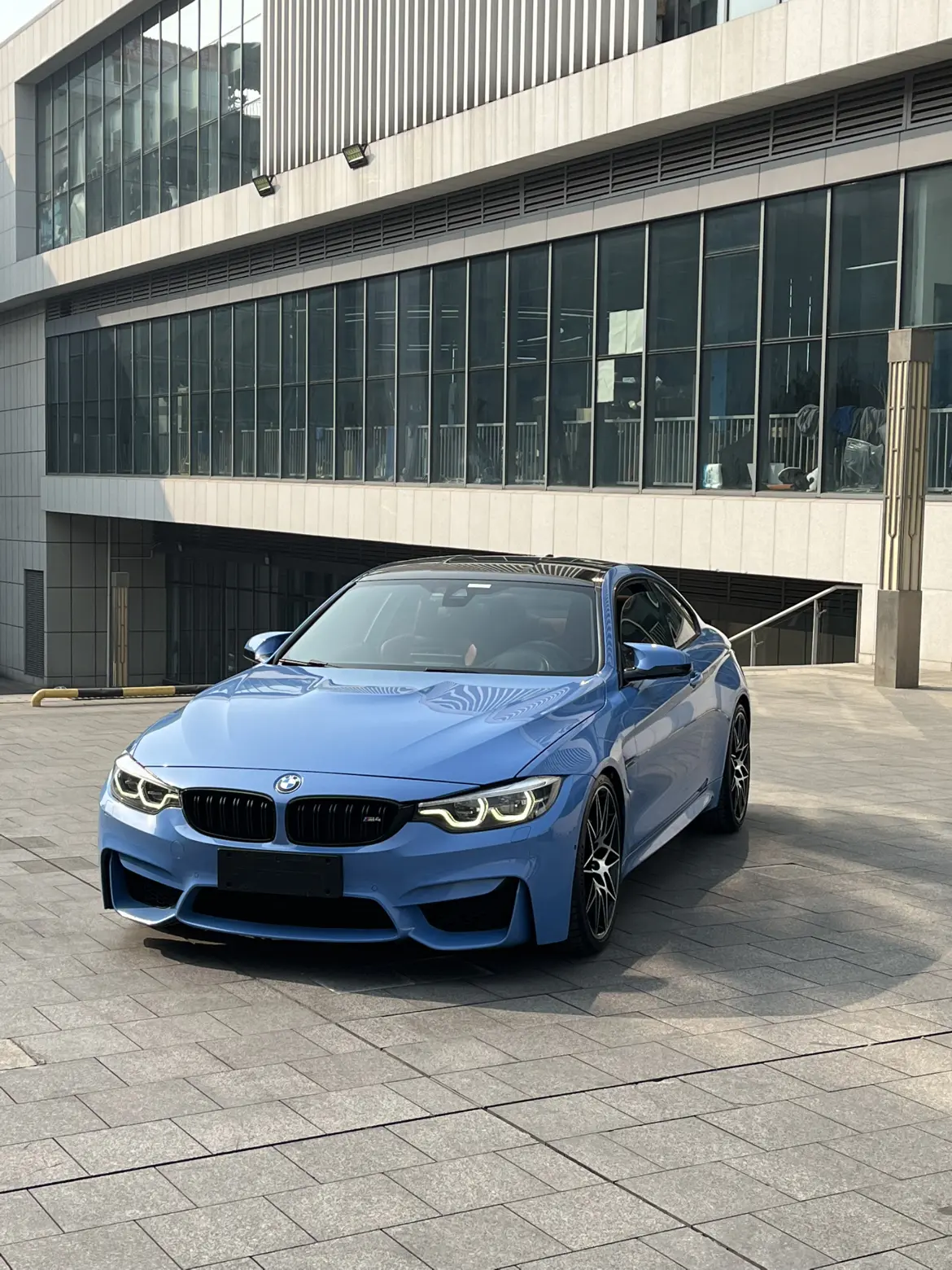 BMW M4  из Китая
